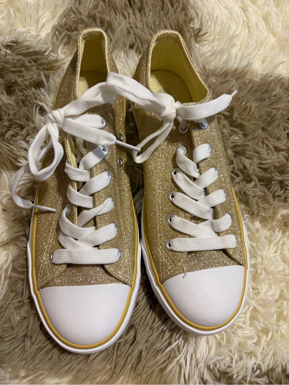 NWOT Converse look a like Gold Glitter Low-Top Lace-Up Sneakers for Women